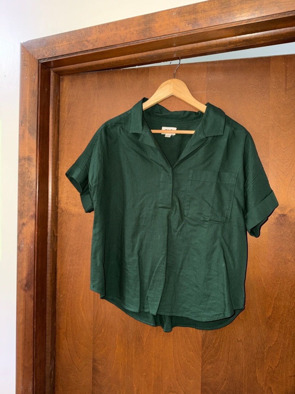 Pact Short Sleeve Collared Top in Forest Green